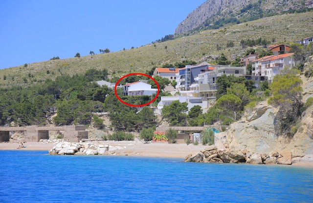 One bedroom apartment near beach Lokva Rogoznica, Omiš (A-2762-b)
