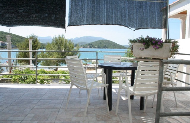 One bedroom apartment near beach Luka Dubrava, Pelješac (A-284-c)