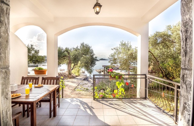 One bedroom apartment near beach Žuronja, Pelješac (A-10134-c)