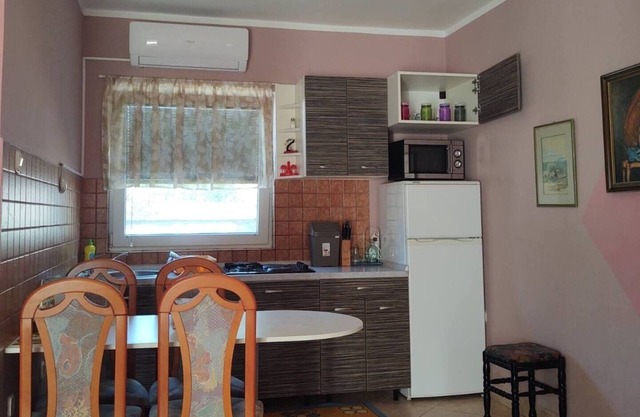 One bedroom apartment with terrace Rudina, Hvar (A-23777-a)