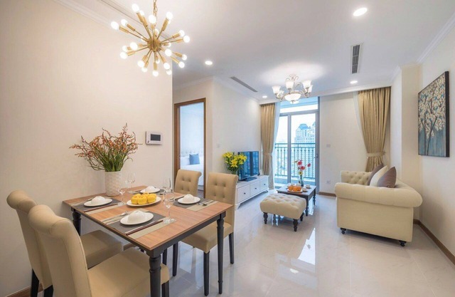 One-Bedroom Apartment with Balcony