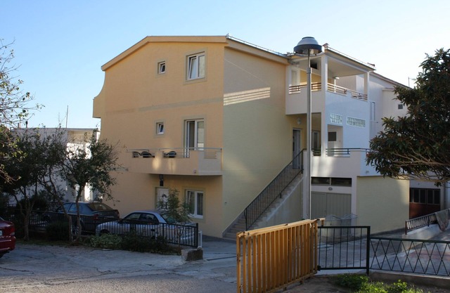One bedroom apartment with balcony and sea view Baška Voda, Makarska (A-2709-a)
