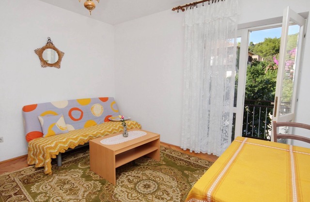 One bedroom apartment with balcony Stari Grad, Hvar (A-5724-f)