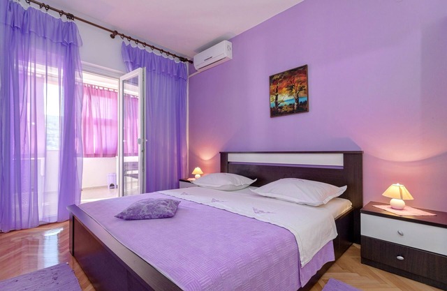 One bedroom apartment with terrace Stari Grad, Hvar (A-8726-b)
