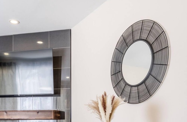 One bedroom apartment near Hamilton