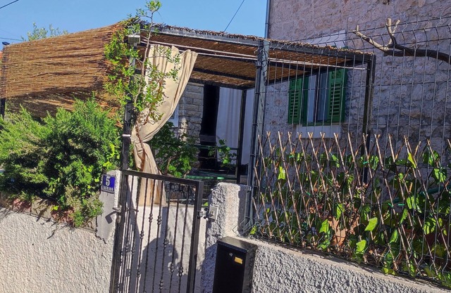 One bedroom apartment with terrace Šibenik (A-23783-a)