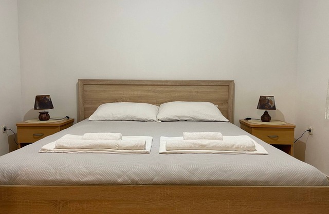 One bedroom apartment near beach Žuljana, Pelješac (A-20094-b)