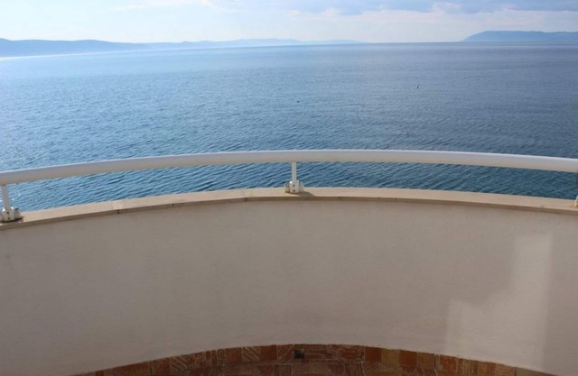 One bedroom apartment near beach Drašnice, Makarska (A-20243-f)