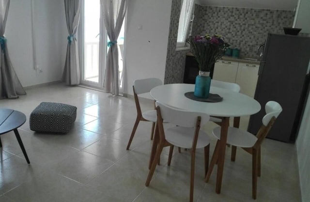 One bedroom apartment with terrace and sea view Kučište - Perna, Pelješac (A-10161-g)