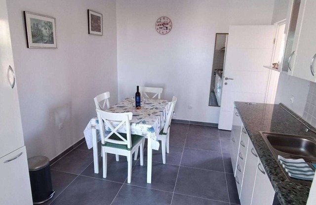 One bedroom apartment with terrace Gajac, Pag (A-22921-a)