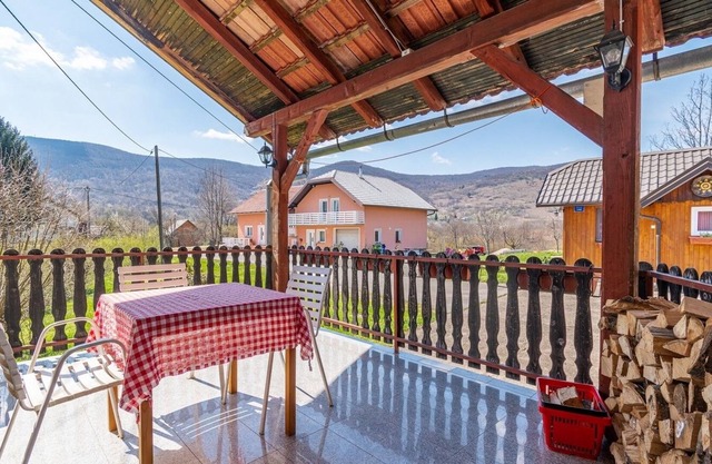 One bedroom apartment with terrace Seliste Dreznicko, Plitvice (A-20907-b)