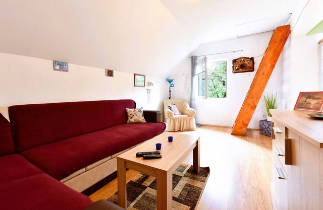 One bedroom apartment with balcony Saborsko, Plitvice (A-20975-b)