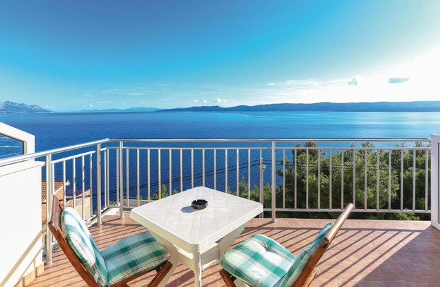 One-Bedroom Apartment in Marusici