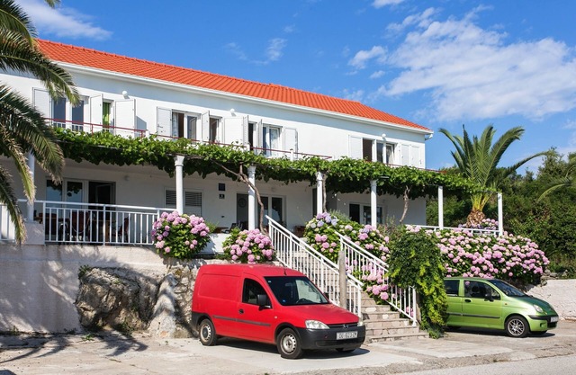 One bedroom apartment near beach Drače, Pelješac (A-10130-d)