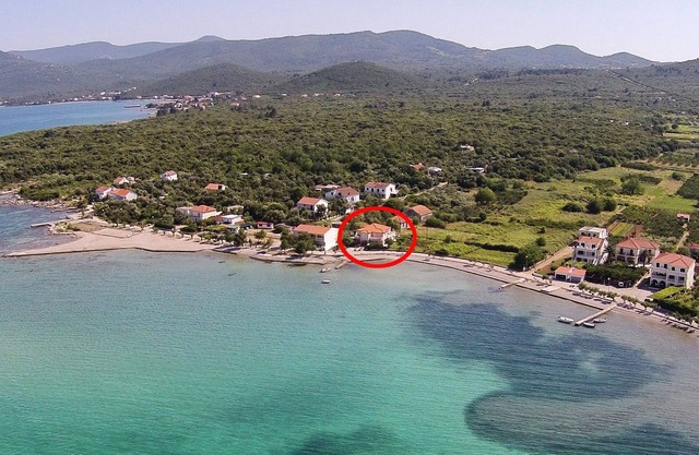 One bedroom apartment near beach Sreser, Pelješac (A-10138-c)