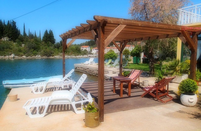 One bedroom apartment near beach Blace, Neretva Delta - Ušće Neretve (A-16068-b)