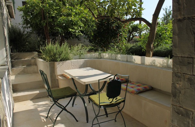 One bedroom apartment with terrace Podgora, Makarska (A-6664-c)