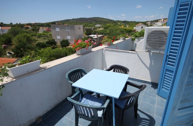 One bedroom apartment with terrace and sea view Sućuraj, Hvar (A-3589-b)