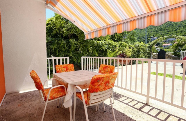 One bedroom apartment with terrace Trpanj, Pelješac (A-3157-a)