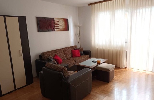 One bedroom apartment with balcony Zagreb (A-22231-a)