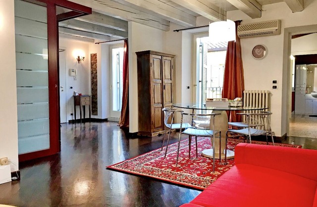 One Bedroom Apartment with Balcony at via Noris 6