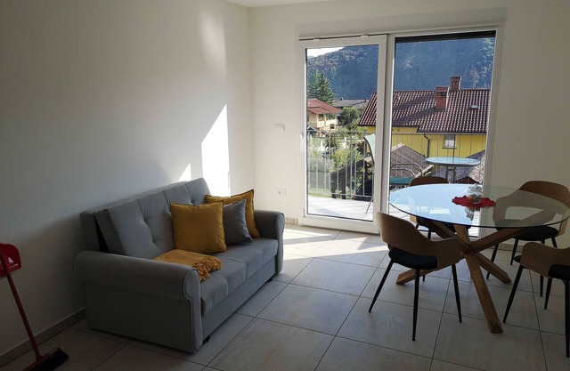 One bedroom apartment with Balcony 3