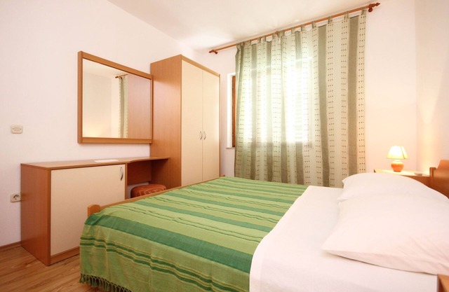 One bedroom apartment with balcony Orebić, Pelješac (A-10159-c)