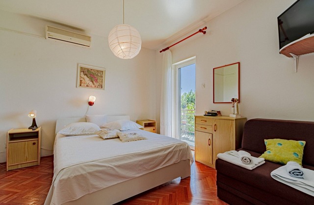 One bedroom apartment with balcony and sea view Orebić, Pelješac (A-10178-b)