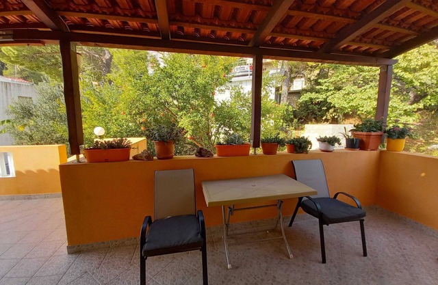 One-bedroom apartment with terrace
