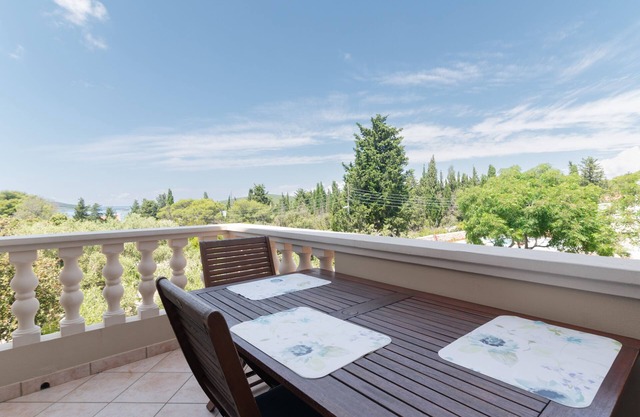 One bedroom apartment with terrace and sea view Muline, Ugljan (A-8521-d)