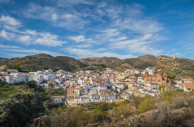 One Bedroom Cottage with Pool, Private Terrace, Garden and Mountain Views