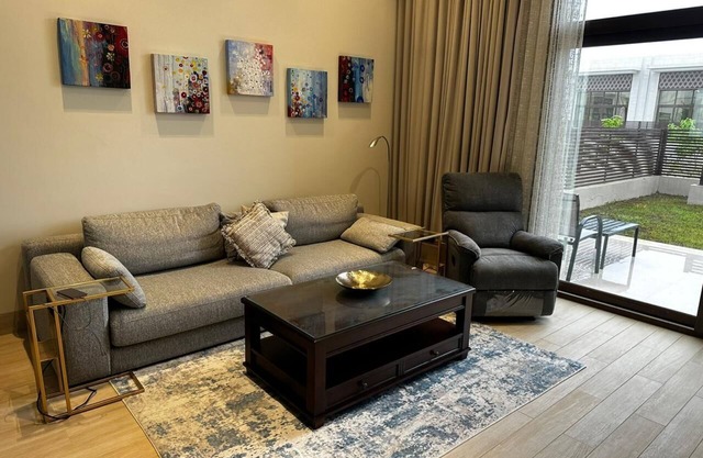 One-Bedroom Escape with Scenic View