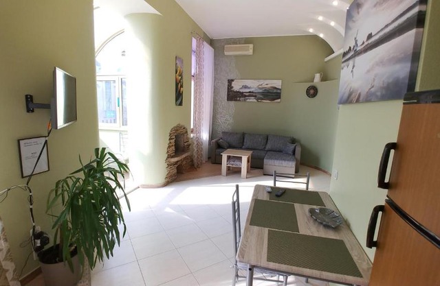 One bedroom. Luxe. 5b Baseina str. Near Arena City