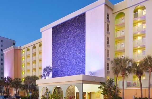 One Bedroom Ocean Front Luxury Condo, Daytona Beach 1880355