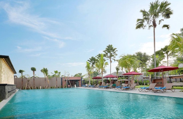 One Bedroom Suite Villa with a private pool only 5 minutes drive to the beach