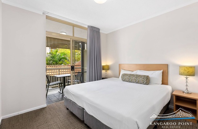One Bedroom Unit In the Heart of Kangaroo Point