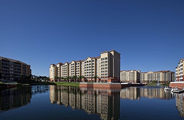 One Bedroom Villa at Town Center Resort One Mile from Disney