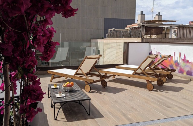 One bedroom apartment next to FIRA GRAN VIA