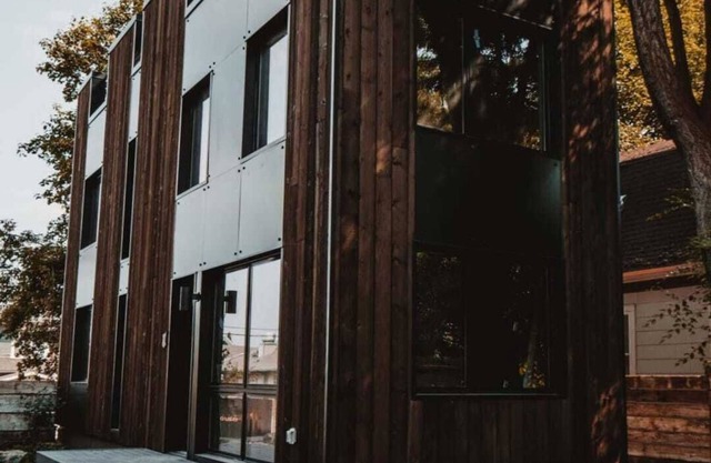 One Of Kind Custom Crafted Full Home: Blockhouse, Eco-Friendly with Wifi