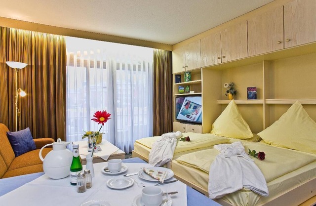 One-room apartment (30 sqm) with balcony