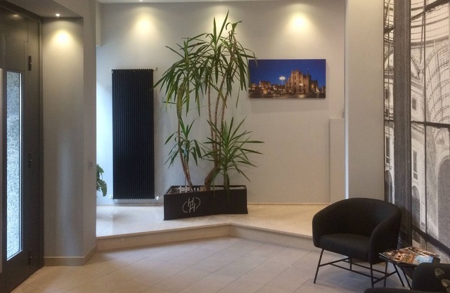 ONE-ROOM APARTMENT