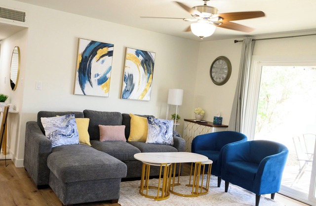 One Story home 3 Beds 2 Bath, Kid Friendly, 12 Min Strip, 5 min Fremont St