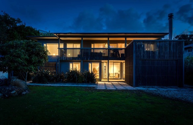 ONEROA BEACHFRONT | Coast & Country | WINTER DEAL - Stay for 3, Pay for 2