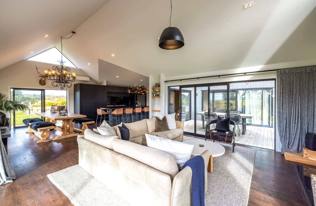 Oneroa Olive Estate | Stay Waiheke