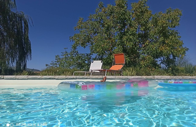 Only you , the garden, the pool, 360 ° view ,the wifi, the art cities