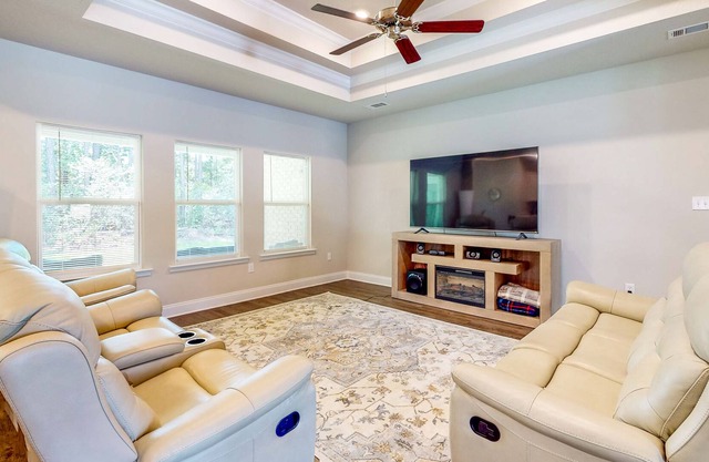 Open-Concept Home Near the Beach, Pool Access