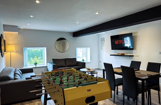 Open Plan Living Games Flat | Central | Book Now!