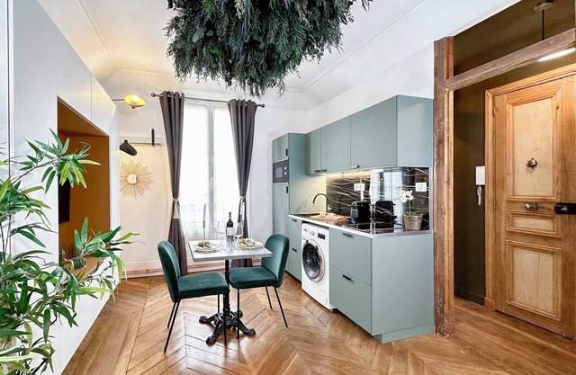 Opera Garnier District flat with elevator