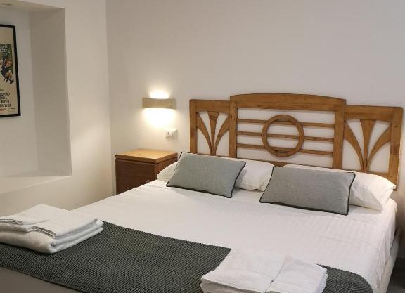 Opera Prima Apartment and Room