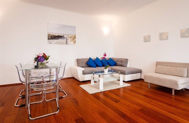 Operngasse Premium in "Your Vienna"
